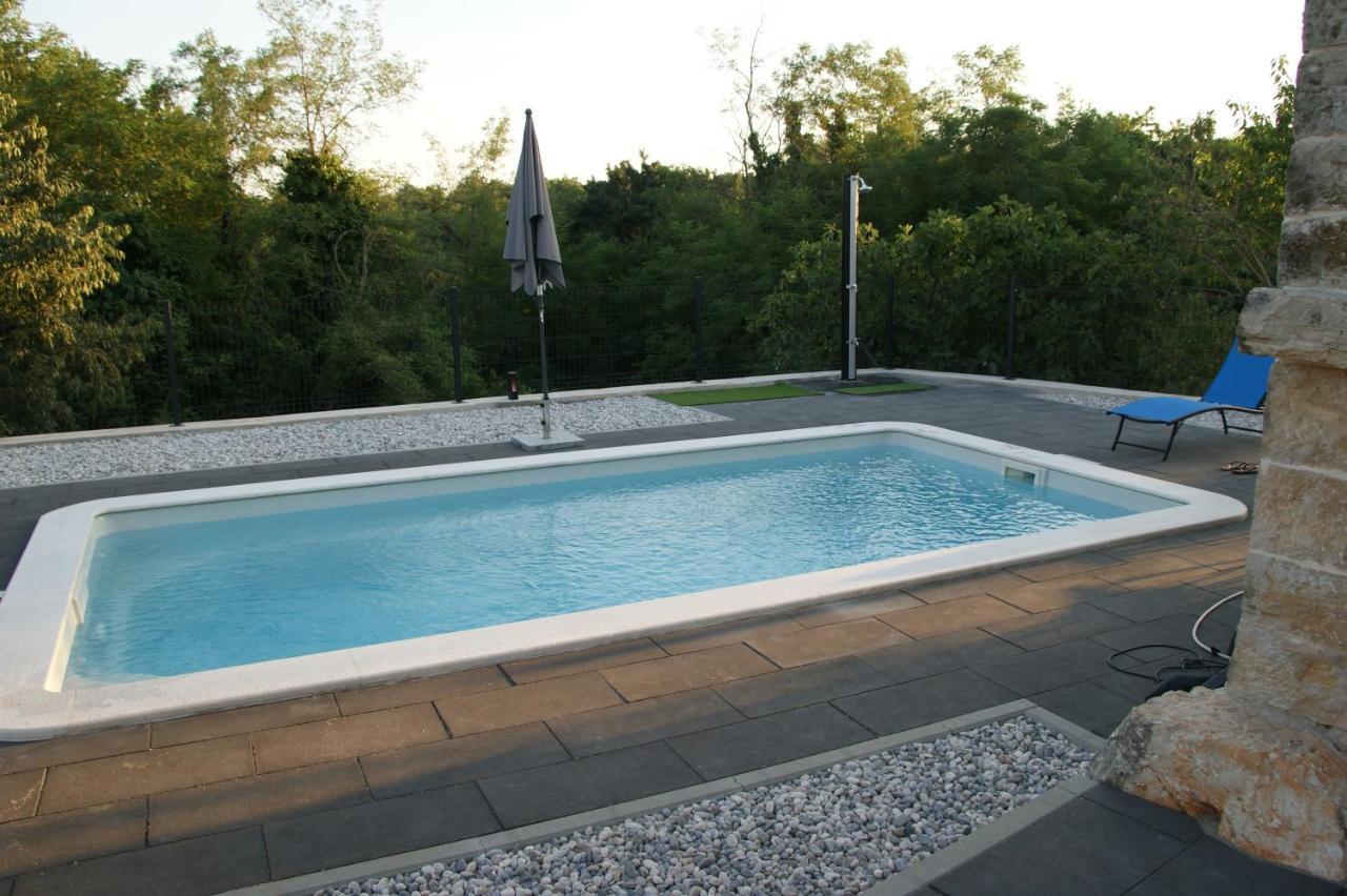 Lita Villa